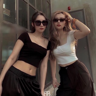 Áo cổ vuông cúp ngực croptop sexy
