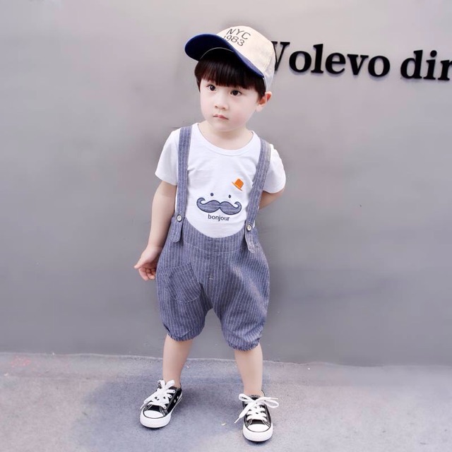 Sét yếm râu bé trai