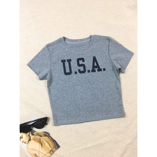 Áo thun croptop cổ tròn in chữ usa cá tính