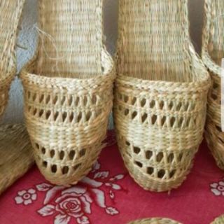 Dép lục bình