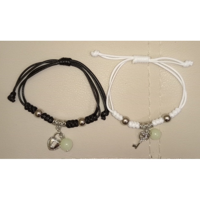 Vòng Tay Dây Bện Mặt Hình Cỏ Bốn Lá Phát Sáng Trong Bóng Tối Cho Nữ