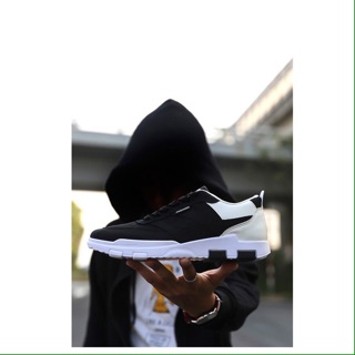 Giày Thể Thao Nam Sneakers Đen Đế Trắng