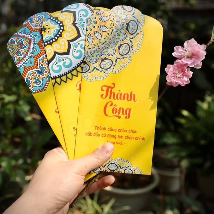 Lì xì Trong Suốt màu Vàng Mandala bộ 6 chiếc, thông điệp ngẫu nhiên bất kỳ - Li xi Trong Suot chất lượng cao cấp