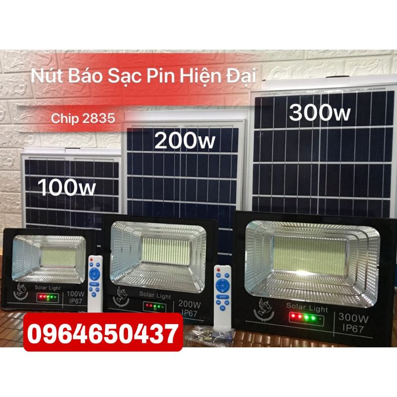 Đèn Pha NLMT 100w, 200w, 300w. Bảo hành 24 tháng. Có chế độ báo % sạc pin (Hình thực tế).