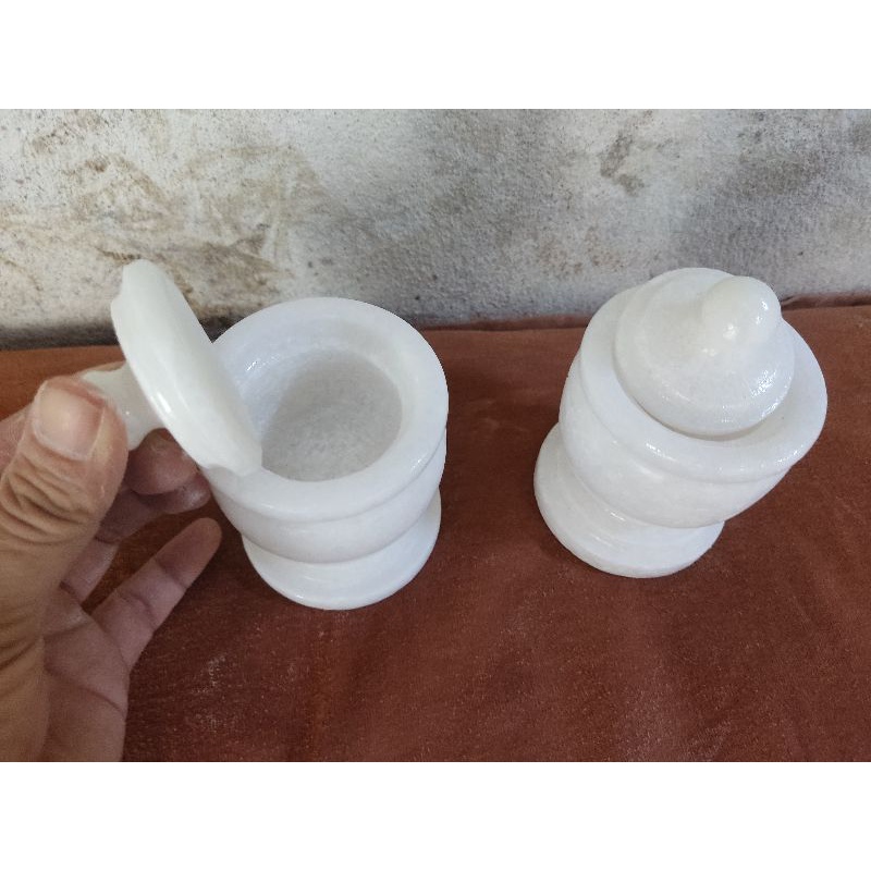 Chung nước, ly nước bằng đá trắng có nắp