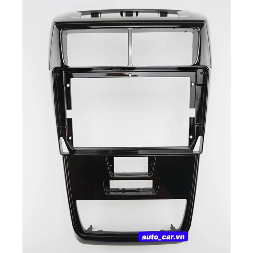 Mặt dưỡng Toyota AVANZA 2016 - 2021, 9 inch kèm jack nguồn zin theo xe