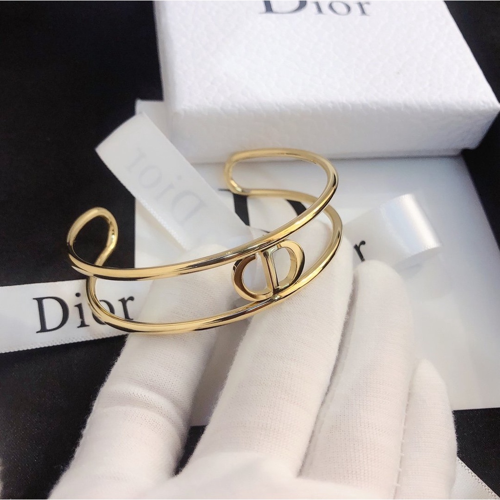 Vòng Tay Dior Chất Liệu Thép Titan Cho Nữ