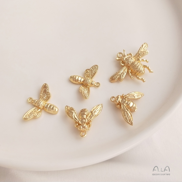 Mặt Dây Chuyền Mạ Vàng 14K Hình Chú Ong Nhỏ Dễ Thương