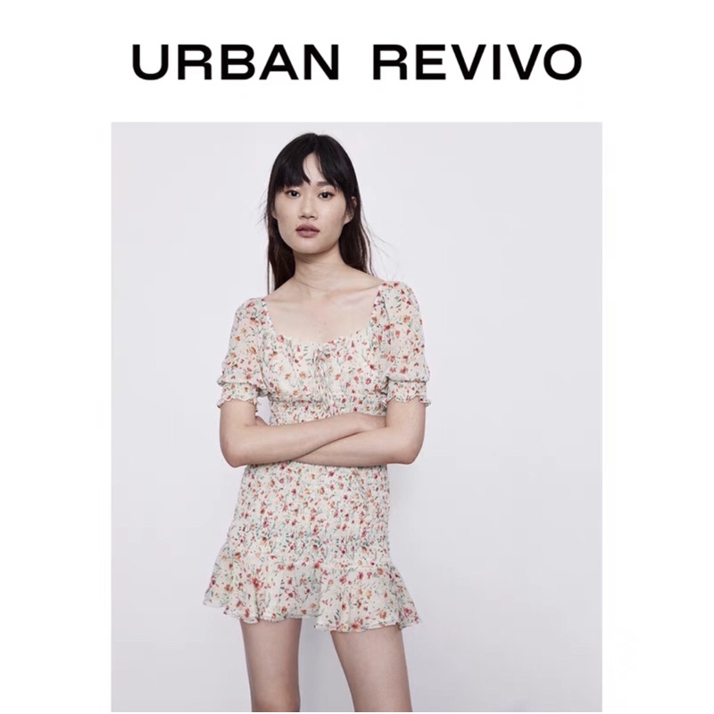 Đầm hoa nhún Urban Revivo
