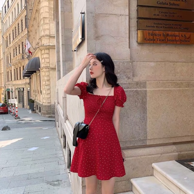 [Mã WASTMAY giảm 15% tối đa 30K đơn 150K] (sẵn S/M) Váy đỏ chấm bi ulzzang / Đầm đỏ cổ vuông tay bồng Quảng Châu | BigBuy360 - bigbuy360.vn