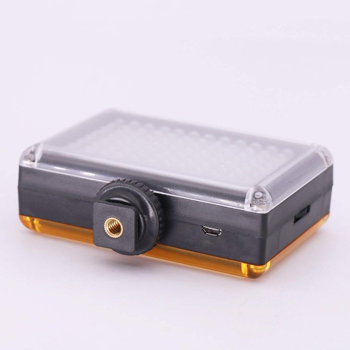 Đèn Led Mini Hỗ Trợ Quay Phim Chụp Ảnh Cho Điện Thoại, Máy Ảnh Ulanzi Ft-96