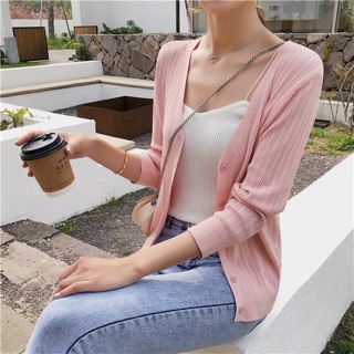 Khoác len mỏng cổ tim