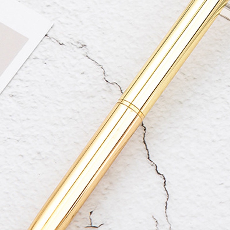 Bút bi mực đen ngòi 0.5mm bằng kim loại gắn quả cầu lông xù xinh xắn