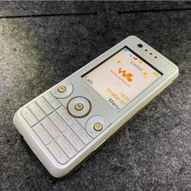 Điện thoại Sony Ericsson W660i chính hãng