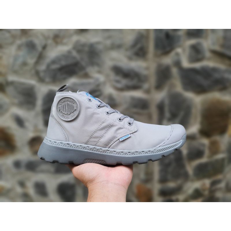 Thanh lý giày chính hãng Palladium SIÊU NHẸ chống nước xám mẫu mới | BigBuy360 - bigbuy360.vn