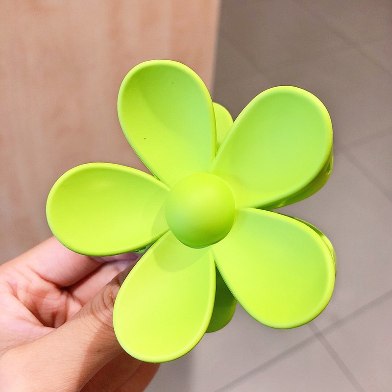 Kẹp Tóc Nhựa Hình Hoa Màu Kẹo Ngọt Dễ Thương