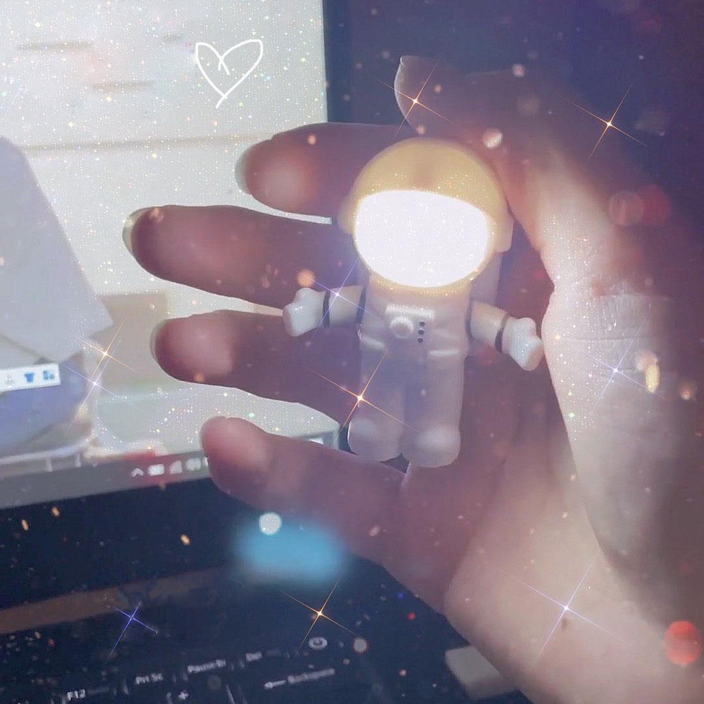 Đèn led hình phi hành gia kết nối cổng USB có thể điều chỉnh linh hoạt cho Laptop/ Máy tính bàn/ Notebook