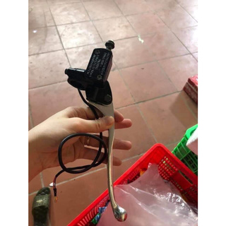 Củ tay phanh dầu xe điện vespa
