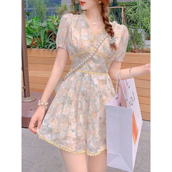 (Hàng oder) Jumpsuit hoa nhí cổ V quần đùi. Jumpsuit quần đùi áo tay ngắn vải hoa nhí.