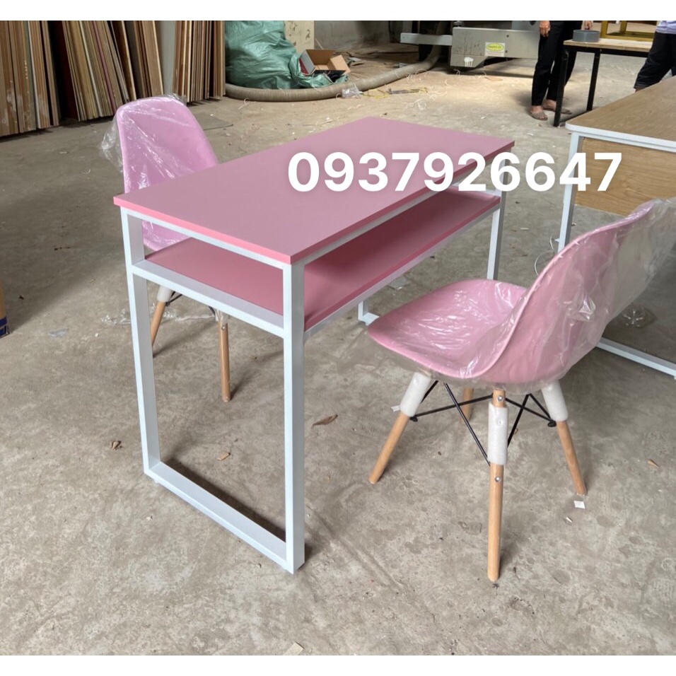 bộ bàn kèm 2 ghế làm nail hiện đại sang trọng