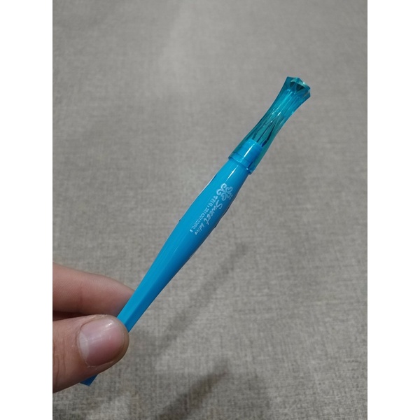 Viết Bic Kim Cương 885 - Mực Xanh (Sắc Độ Thân Màu Giao Ngẫu Nhiên)