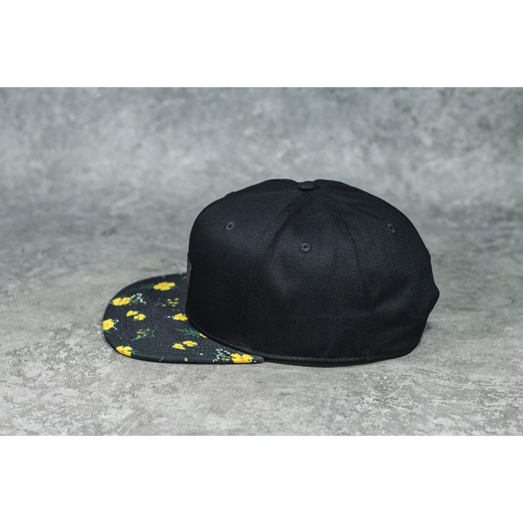 Nón Vans Đen Lưỡi Hoa [Snapback]