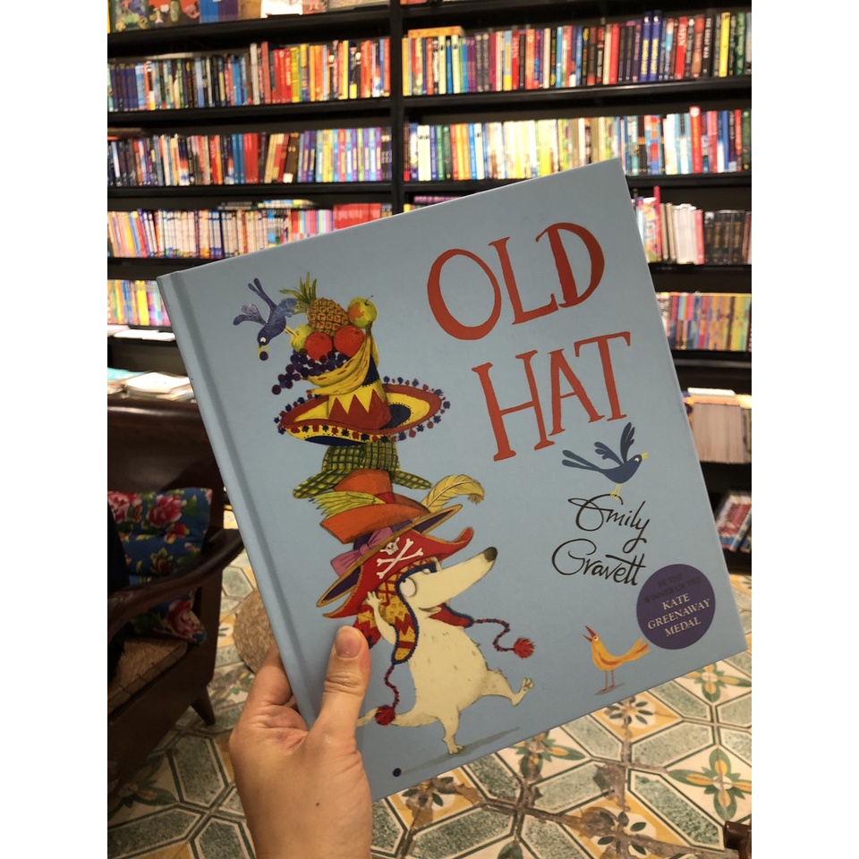 Sách - Old Hat - Bìa cứng