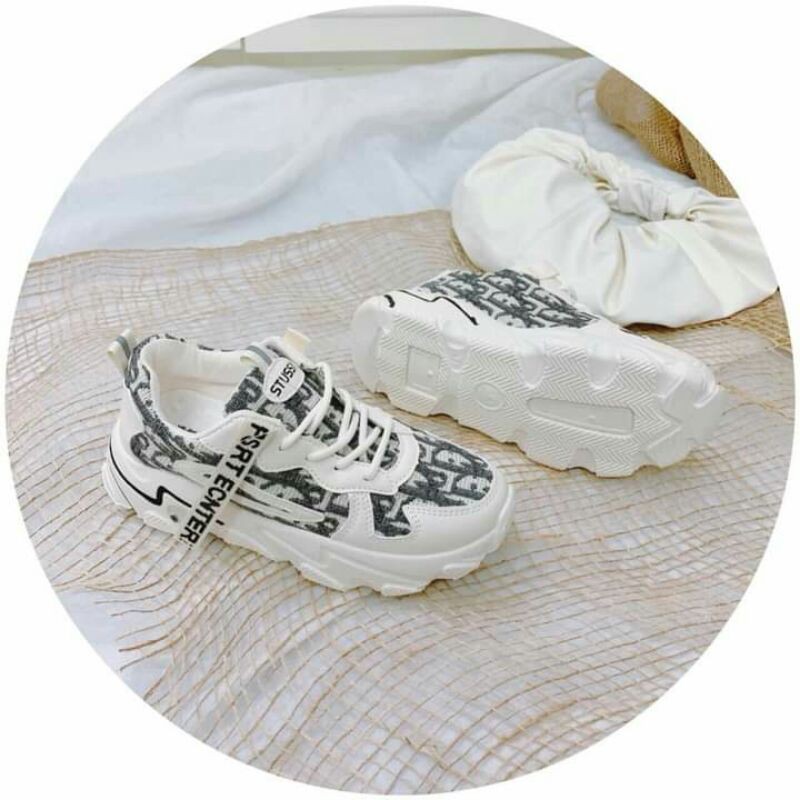 giày thể thao chữ dior/moi nhất