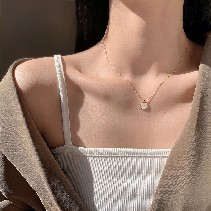 Vòng cổ mạ vàng 14K We Flower mặt hình vuông phong cách cổ điển thời trang cho nữ
