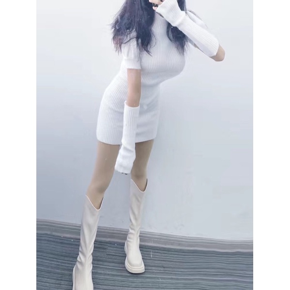 GIÀY BỐT NỮ CAO CỔ V CÓ KHOÁ KÉO SAU