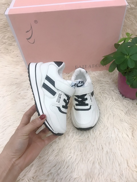 Giầy thể thao cho be trai , gái