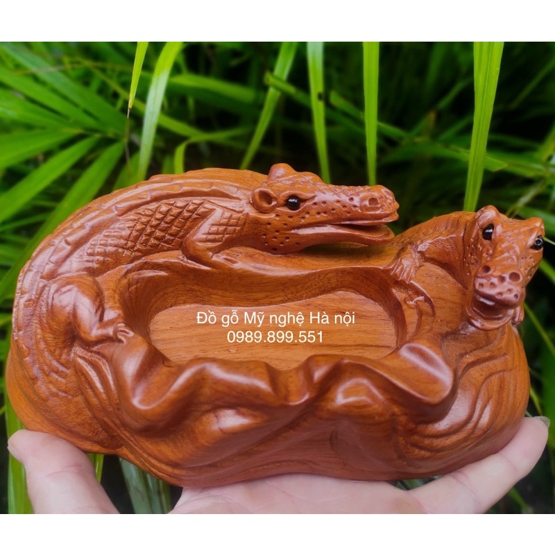 gạt tàn con cá sấu gỗ hương