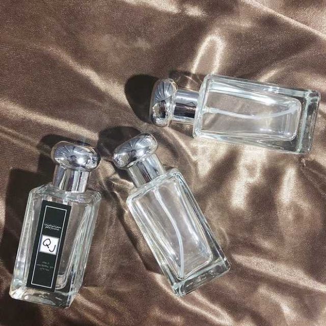 Chai,Lọ đựng Nước Hoa Thủy Tinh Hình Vuông Nắp Bạc Dung Tích 30ML