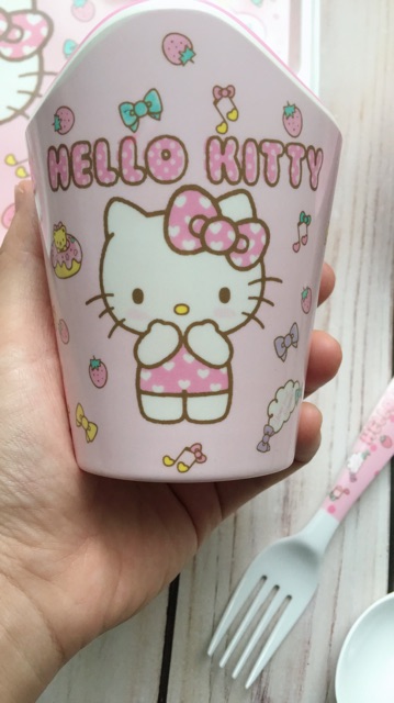 Set bát ăn 5 món Hello Kitty cho bé từ 6 tháng đến 5 tuổi