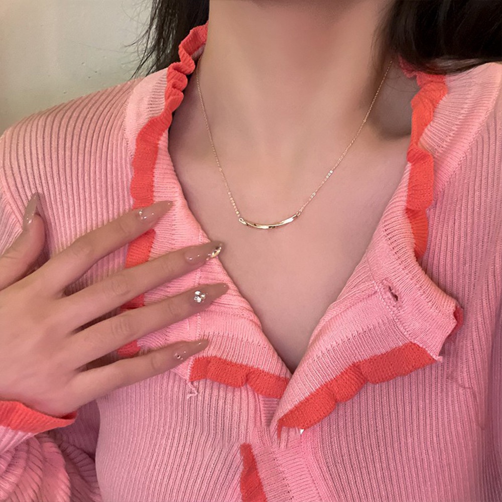 Vòng cổ Thép Titan Mặt Hình Chữ Love Thời Trang Dành Cho Nữ