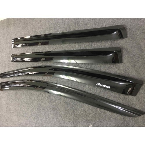 Vè che mưa đen Xpander