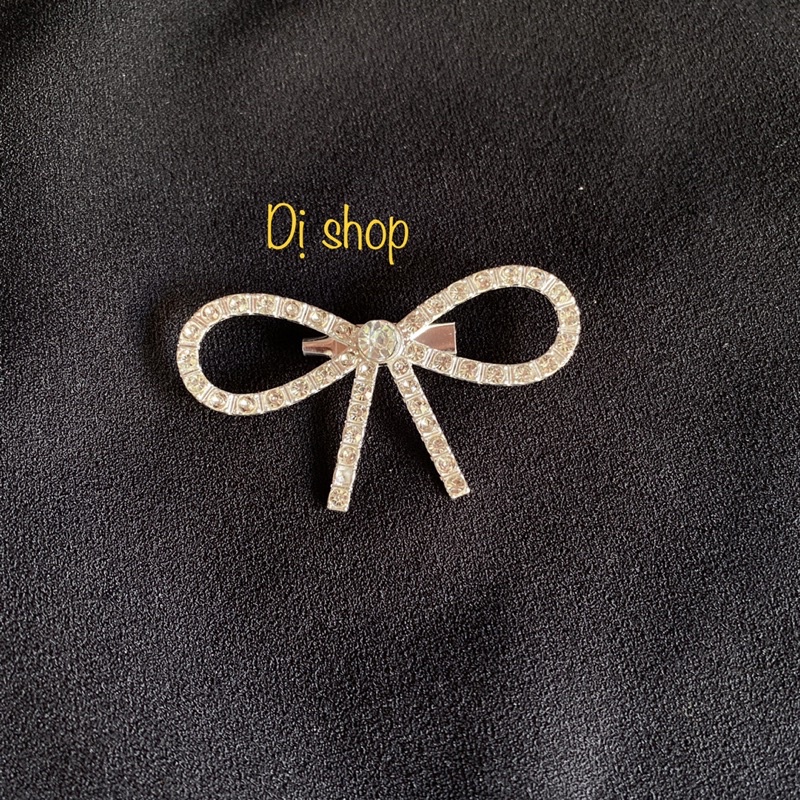 TAG CÀI NƠ CÓ CHÂN SIZE TẦM 5.5cm