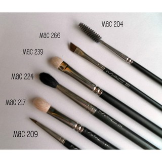 Cọ trang điểm MAC #209 eye liner brush