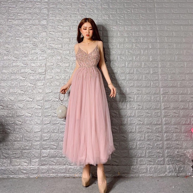 Đầm maxi hai dây kết chuổi tay