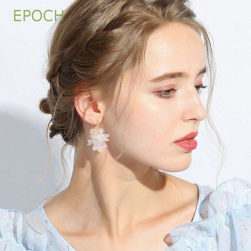 Khuyên tai tròn họa tiết cách điệu