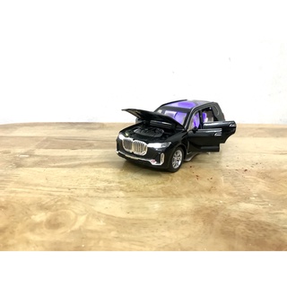 Mô hình xe BMW X7 _ Tỷ lệ 1:32