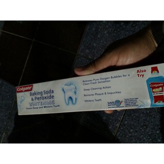 kem đánh răng Colgate Baking Soda & Peroxide White 232g