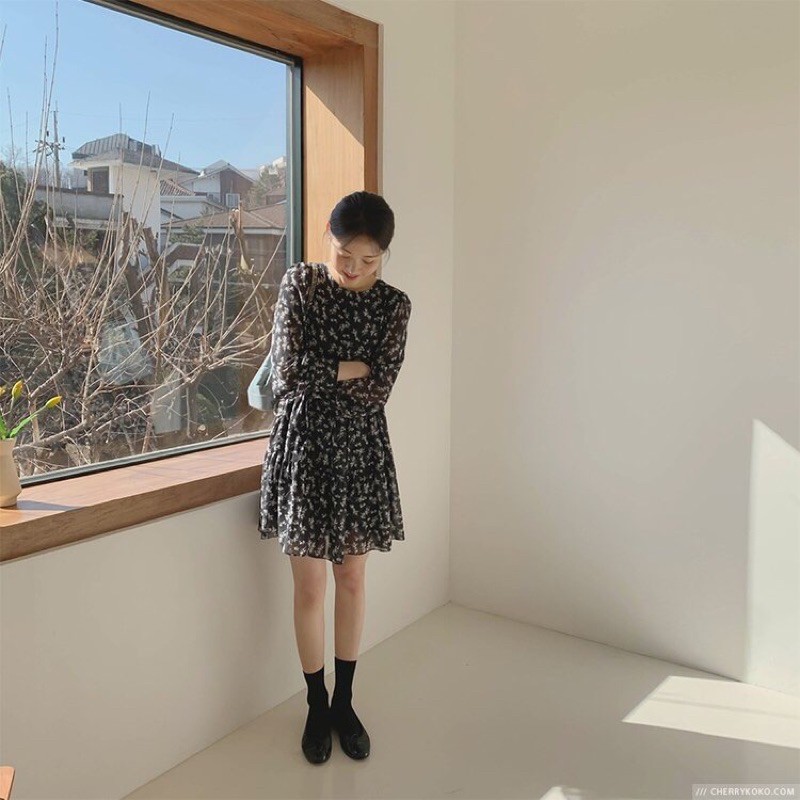 Đầm babydoll tầng hoạ tiết hoa nhẹ nhàng | BigBuy360 - bigbuy360.vn