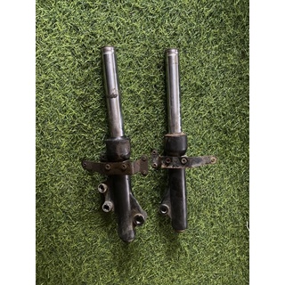 Đôi thụt trước cũ xe 133s