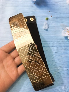 Đai váy vảy cá