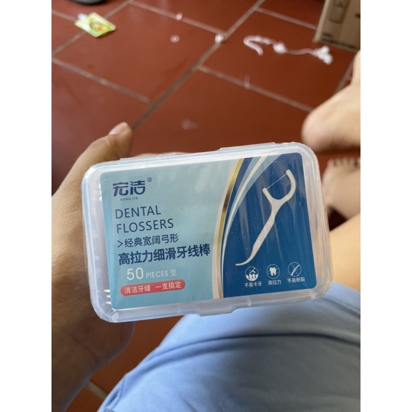 Hộp 50 chiếc chỉ nha khoa