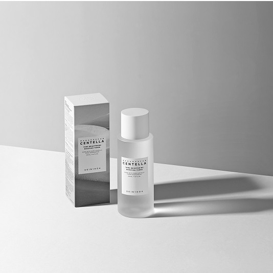 Skin1004 Nước hoa hồng Madagascar Centella Tone Brightening Boosting Toner 210ml