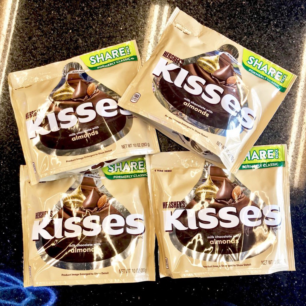 HERSHEY’S KISSES MILK CHOCOLATE WITH ALMONDS - USA ( SOCOLA SỮA HẠNH NHÂN) - 283G