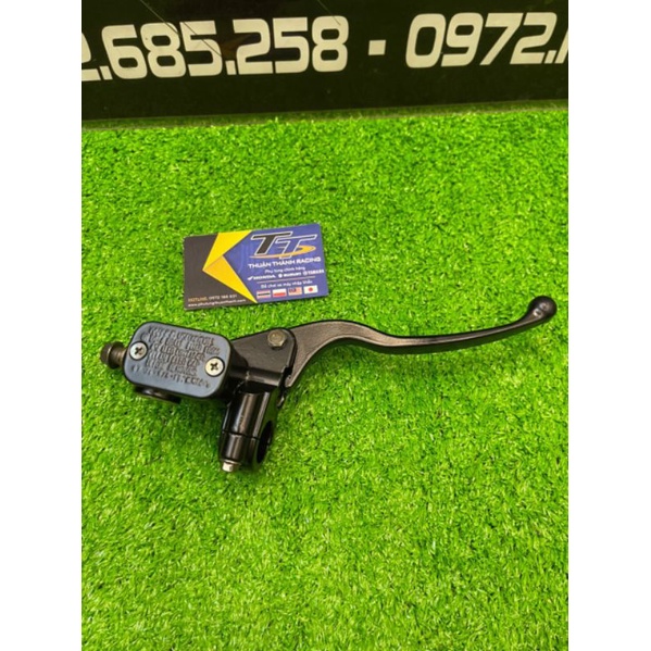 Tay dầu trên Yaz Loại 2 - Yaz125