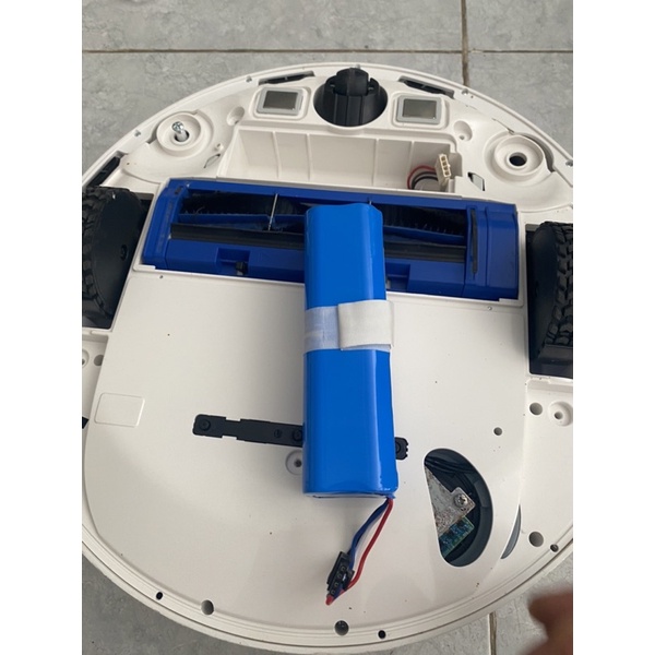Pin robot hút bụi Eufy L70 hybrid